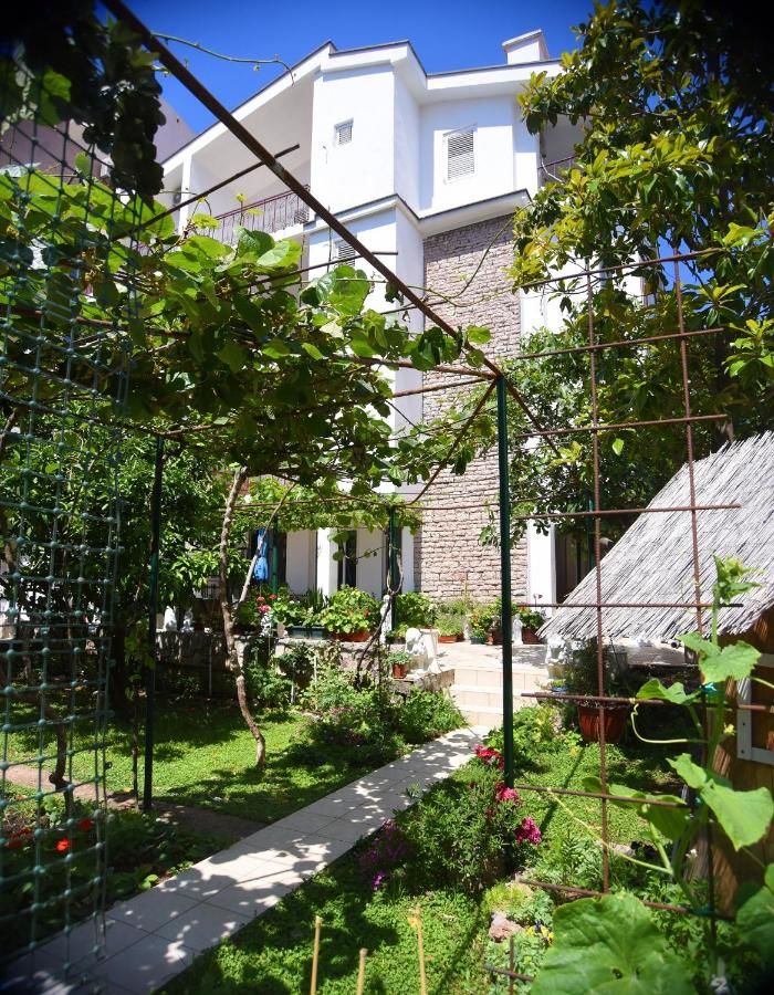 Отели типа «постель и завтрак» Vila Montenegro Сутоморе-5