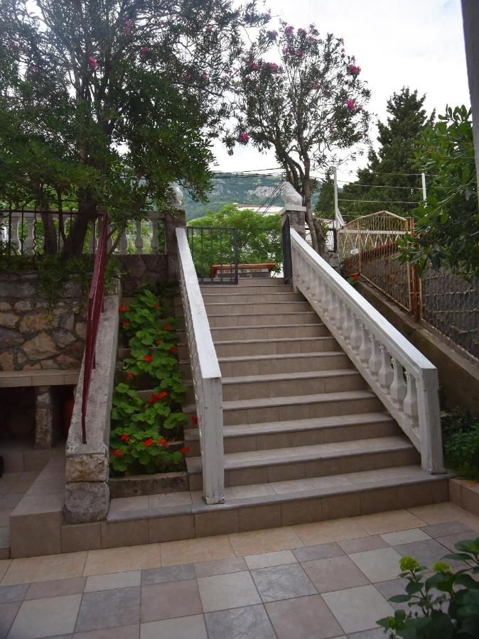 Отели типа «постель и завтрак» Vila Montenegro Сутоморе-9